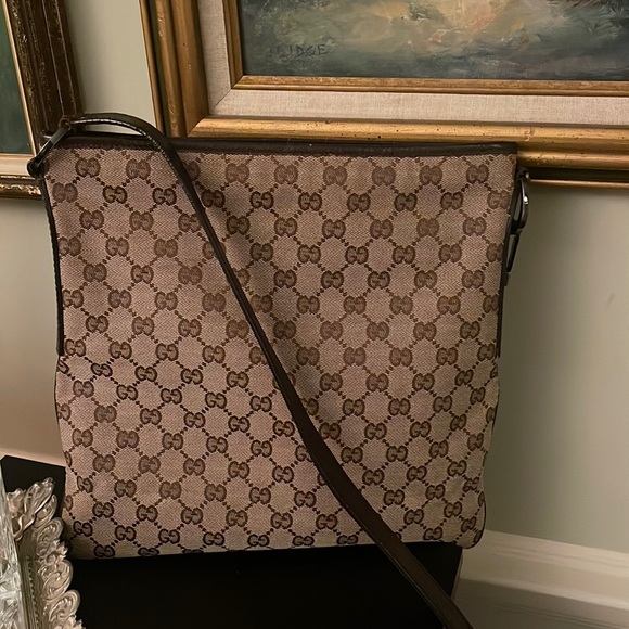 JULY SALE! GUCCI Supreme Messenger Crossbody Logo Bag Purse - Picture 1 of 12